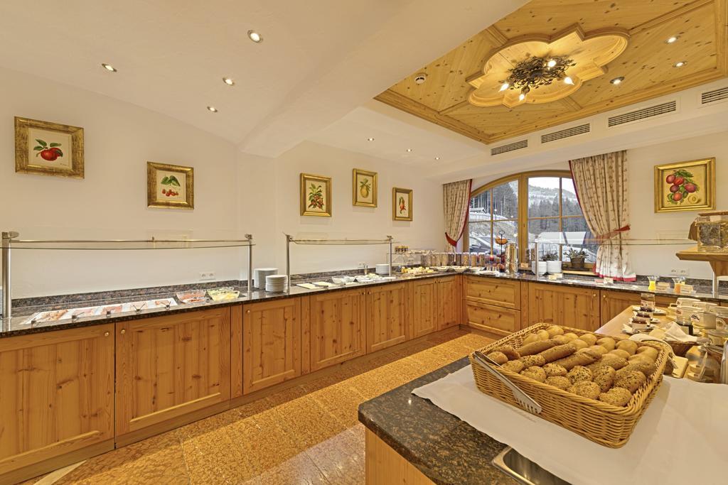 גרוסארל Hotel Kristall מראה חיצוני תמונה